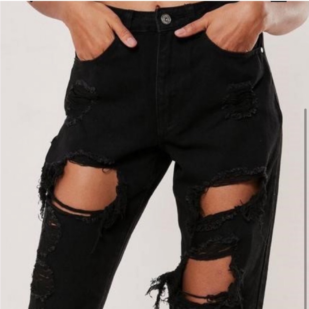 Missguided Ripped High Waisted Mom Jeans - Picture 2 of 2